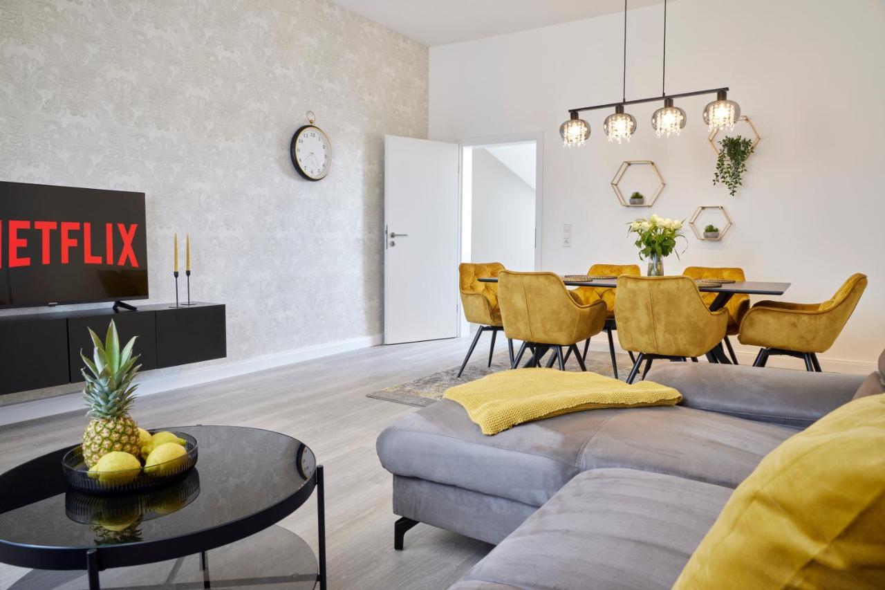 Schlossberg Residences - Xxl-Design-Apartment Mit Schlossblick Fuer Bis Zu 12 Personen Schwetzingen Buitenkant foto