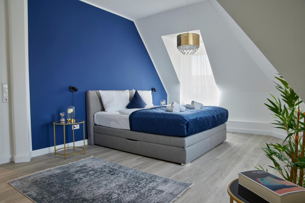 Schlossberg Residences - Xxl-Design-Apartment Mit Schlossblick Fuer Bis Zu 12 Personen Schwetzingen Buitenkant foto