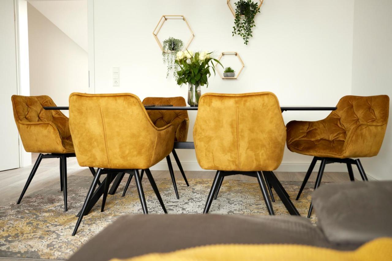 Schlossberg Residences - Xxl-Design-Apartment Mit Schlossblick Fuer Bis Zu 12 Personen Schwetzingen Buitenkant foto