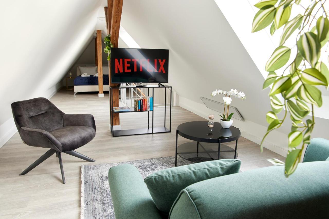 Schlossberg Residences - Xxl-Design-Apartment Mit Schlossblick Fuer Bis Zu 12 Personen Schwetzingen Buitenkant foto