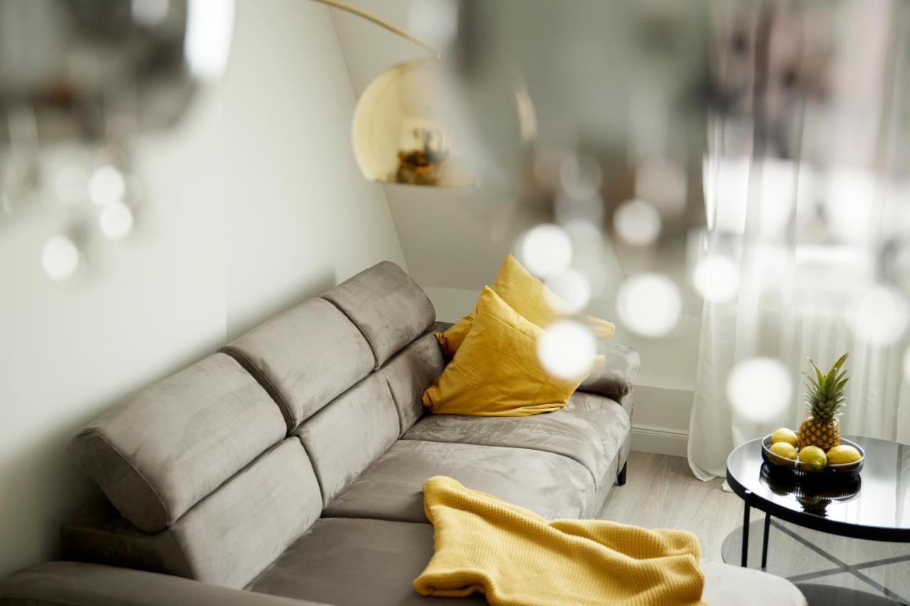 Schlossberg Residences - Xxl-Design-Apartment Mit Schlossblick Fuer Bis Zu 12 Personen Schwetzingen Buitenkant foto