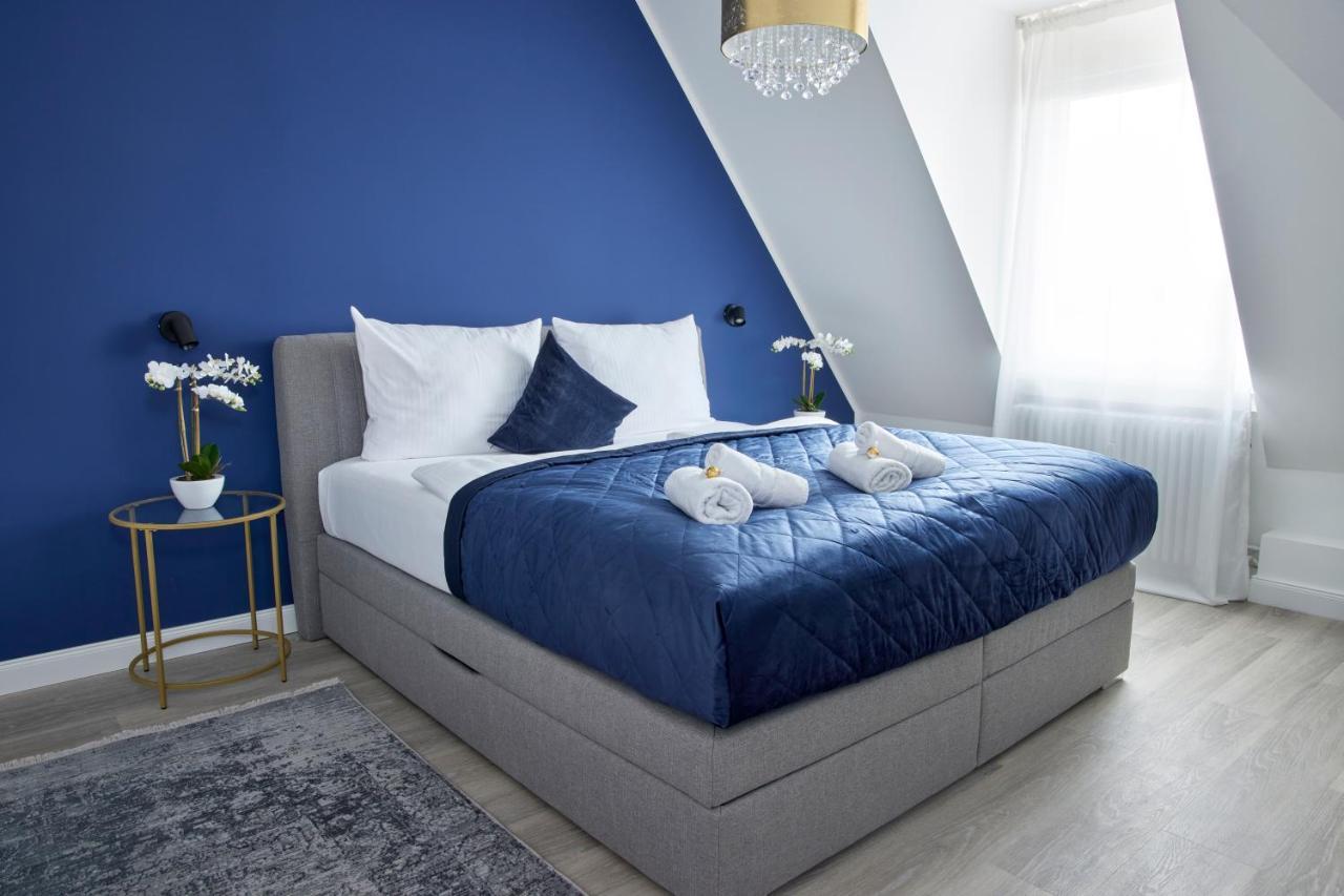 Schlossberg Residences - Xxl-Design-Apartment Mit Schlossblick Fuer Bis Zu 12 Personen Schwetzingen Buitenkant foto
